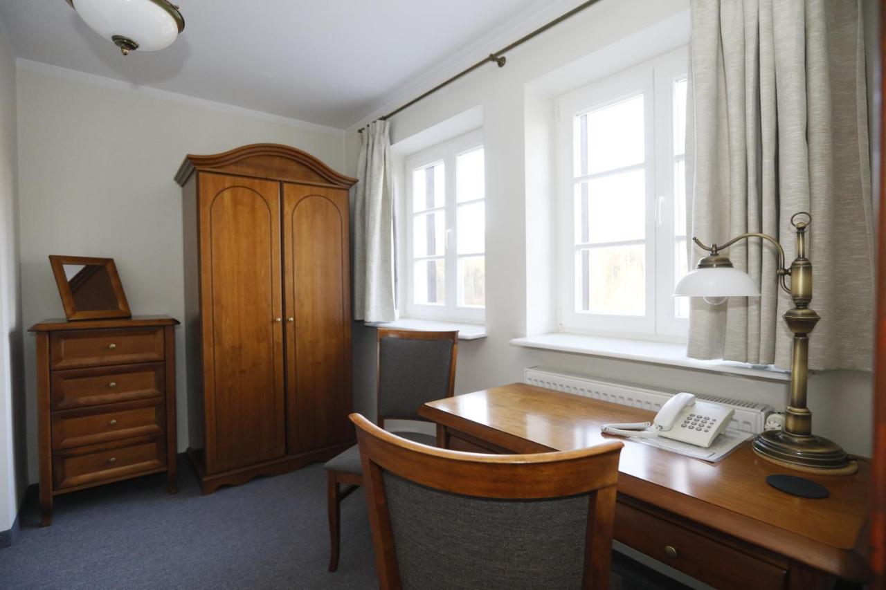 ニジツァ Lesniczowka Nibork Bed & Breakfast エクステリア 写真
